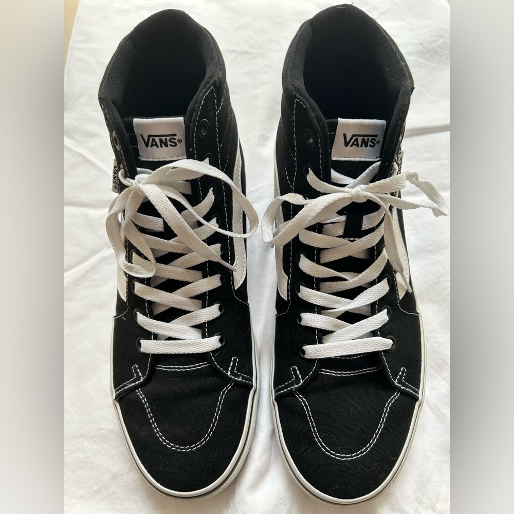 Vans SK-8 Hi Black and White High-Top Sneakers Classic Design
